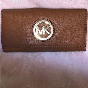 Michael Kors Leather Continental Wallet